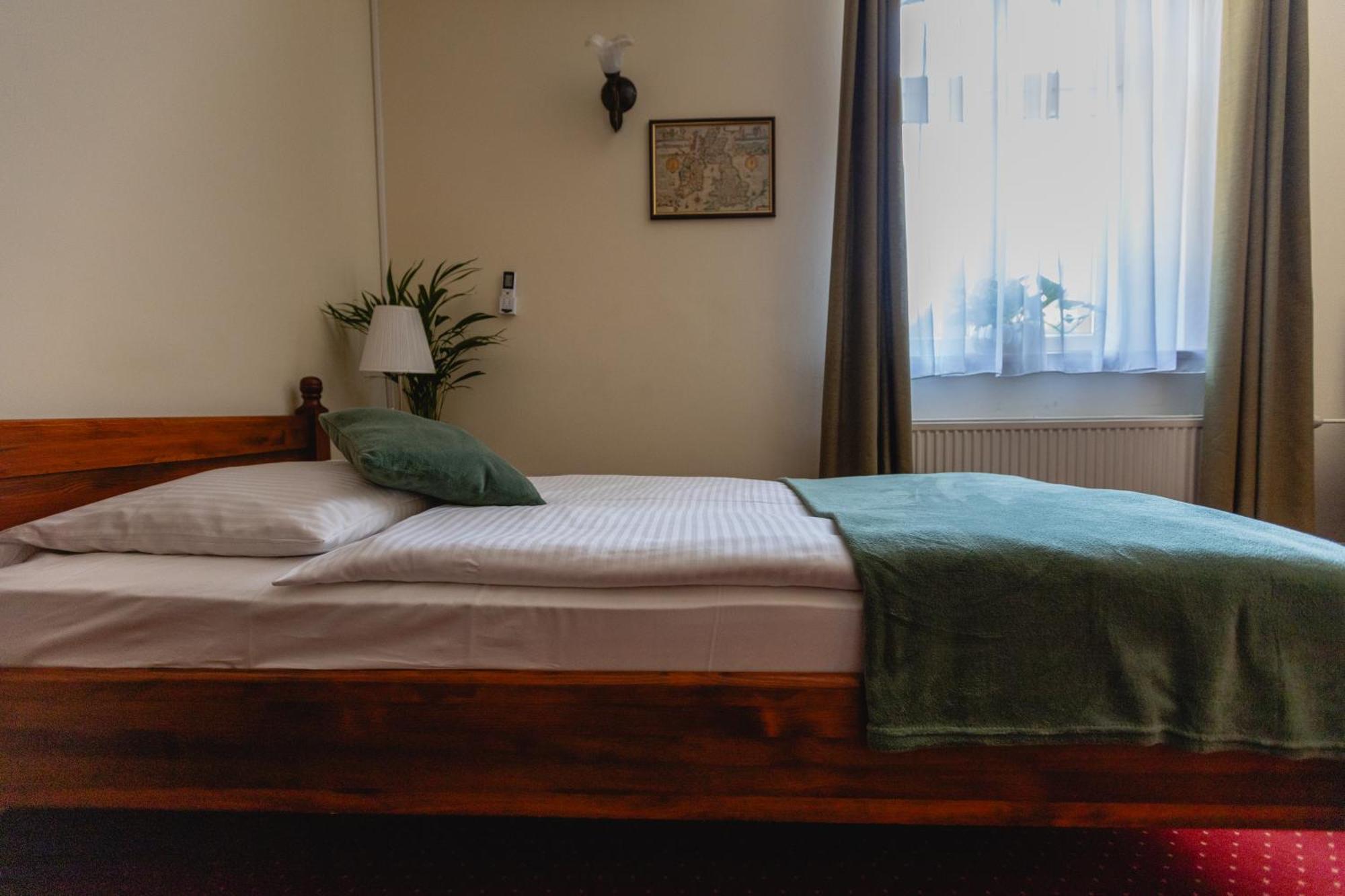 Hotel Aslan Tarnowskie Gory Exterior photo
